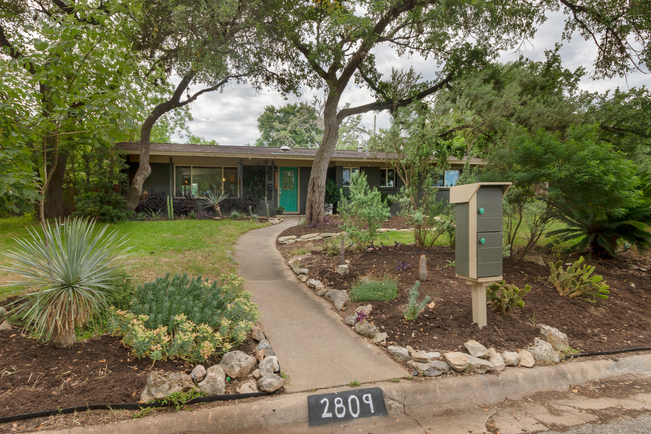 2809 Rae Dell Avenue - A